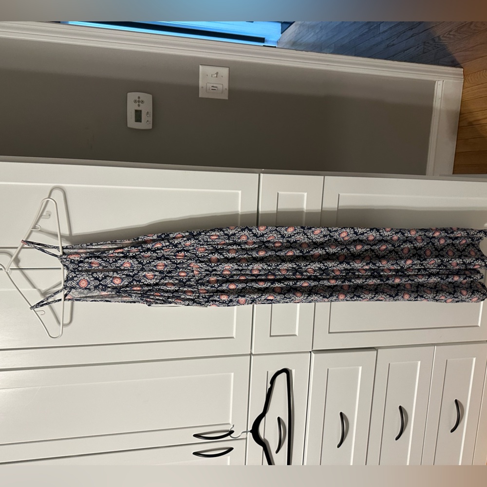 Great dress- fit works if you’re +10 or -10 which is awesome for summer